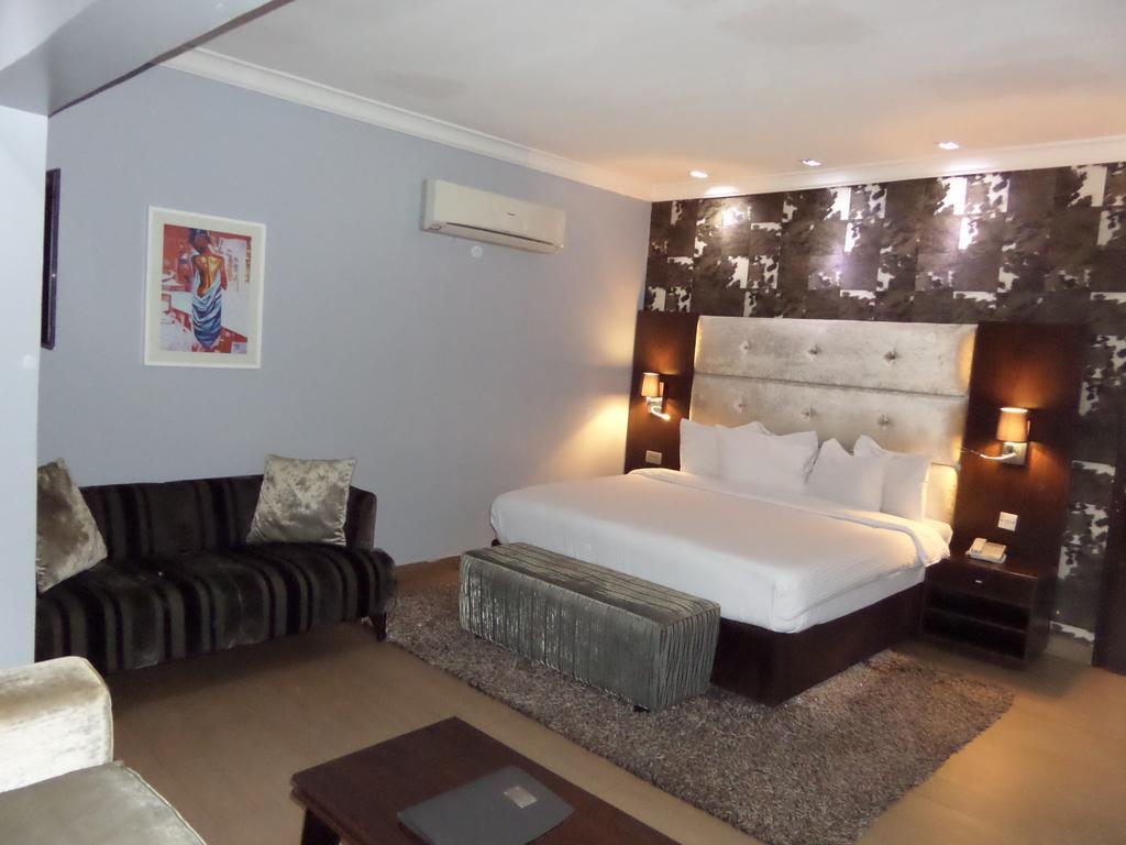 Tudor House Hotel Лаґос Екстер'єр фото