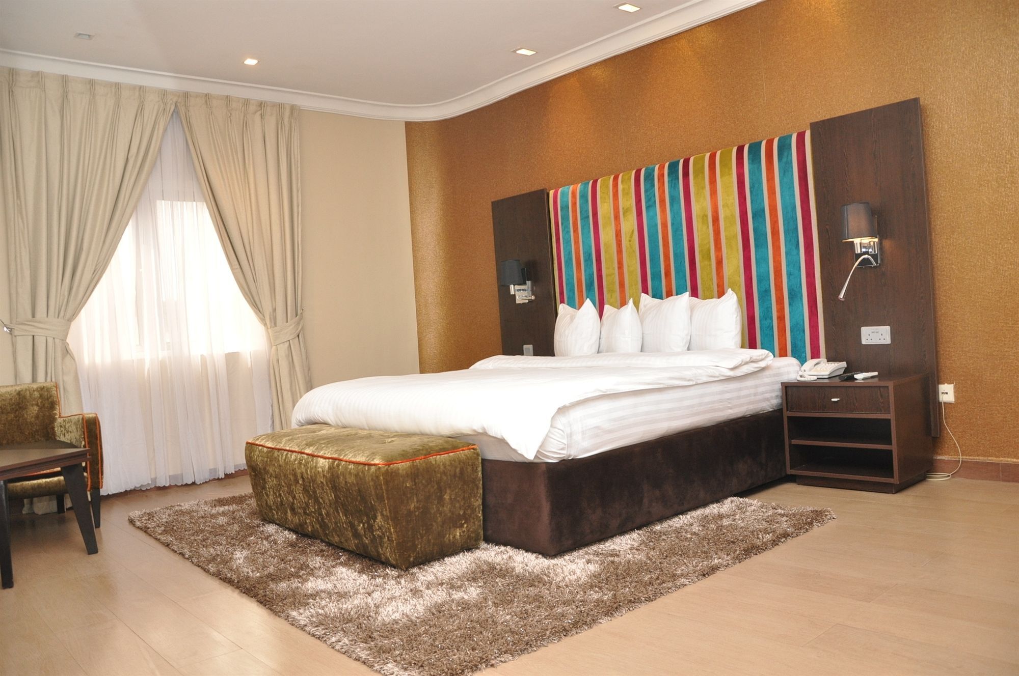 Tudor House Hotel Лаґос Екстер'єр фото